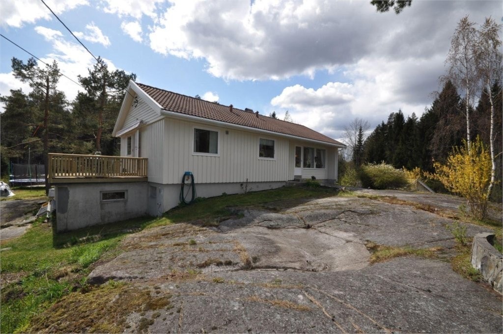 Flotte svaberg i front av huset Galleribilde