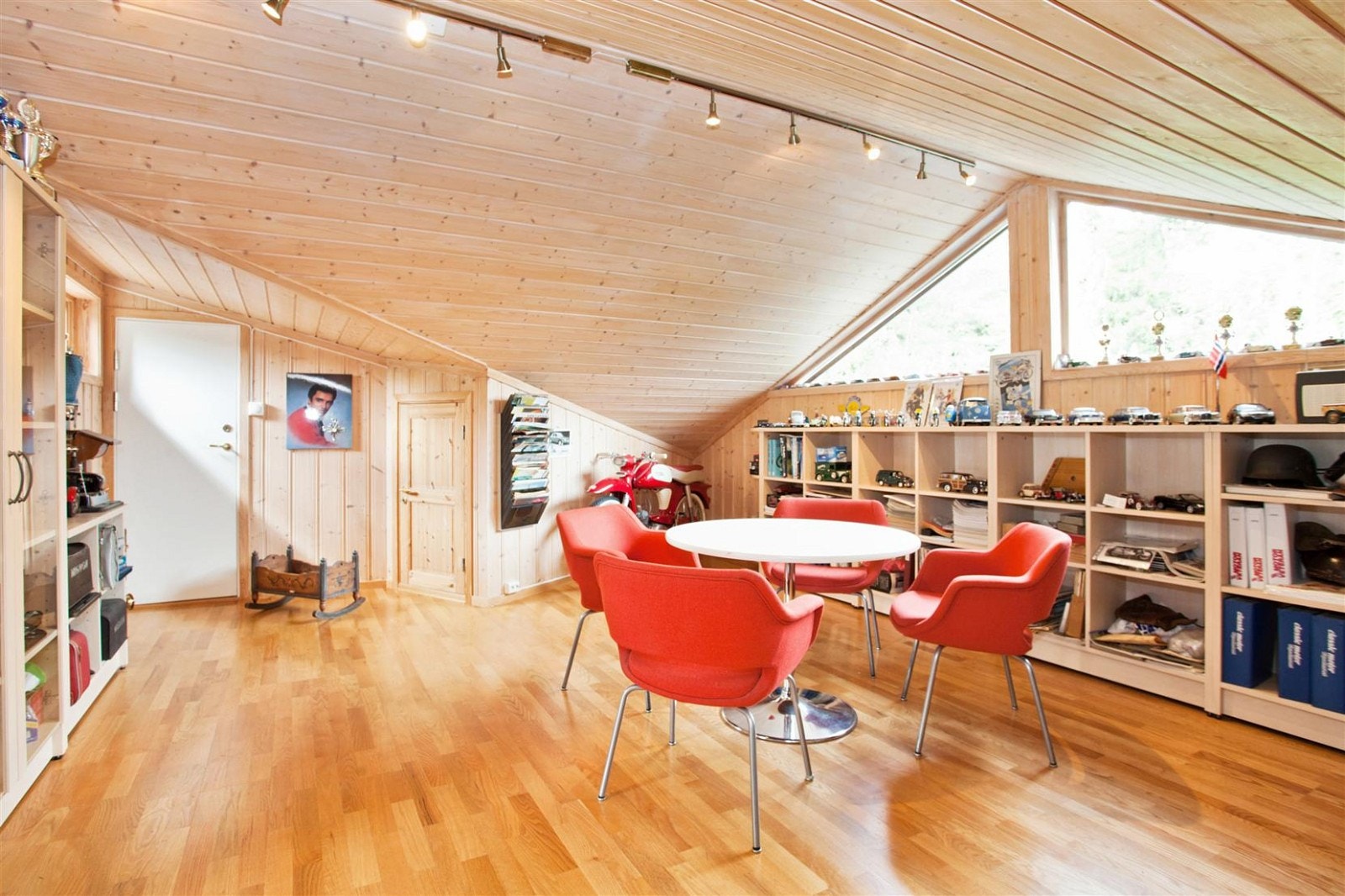 Kontor i tilbygg Galleribilde