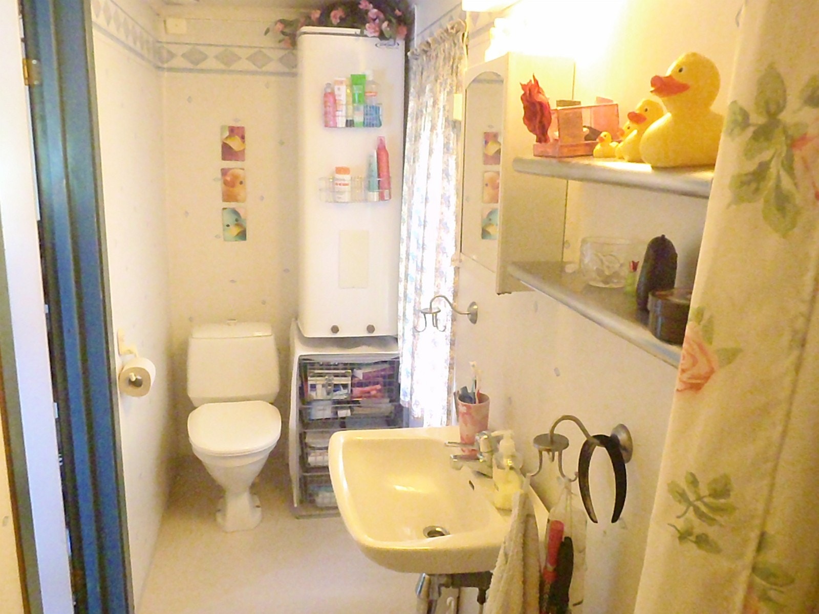 Bad, sett mot vest. Galleribilde