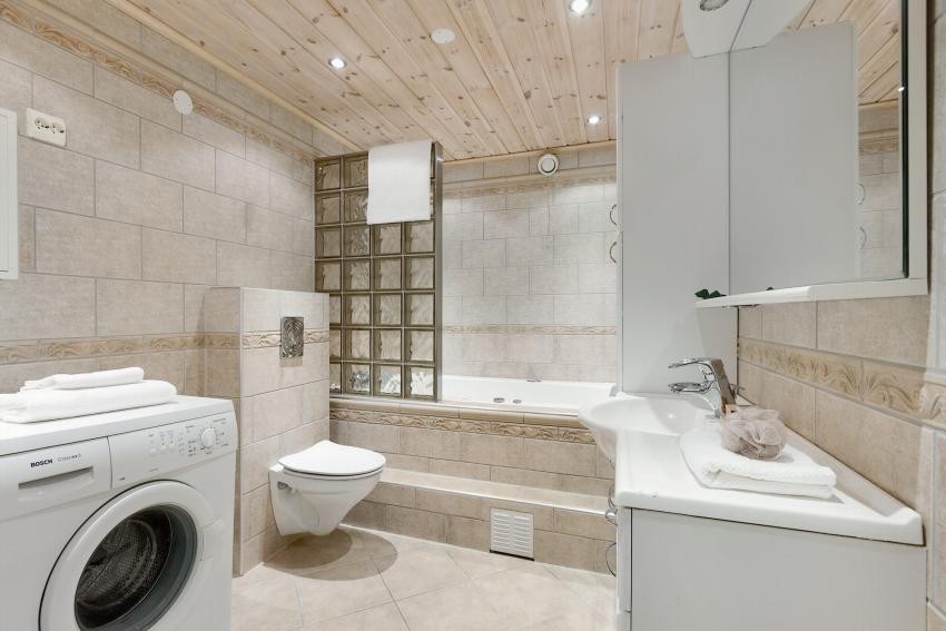 Badet sett fra entreen Galleribilde