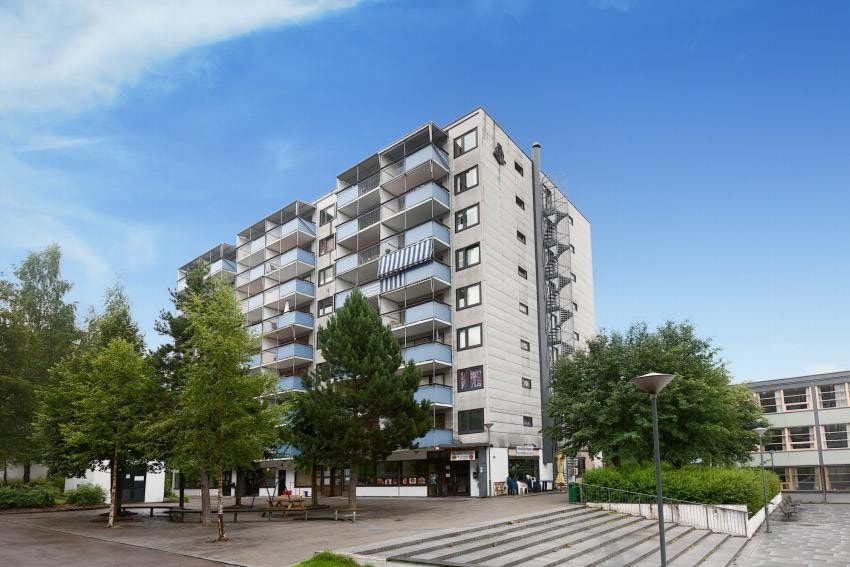 Hovseterveien 84 sett fra torget Galleribilde