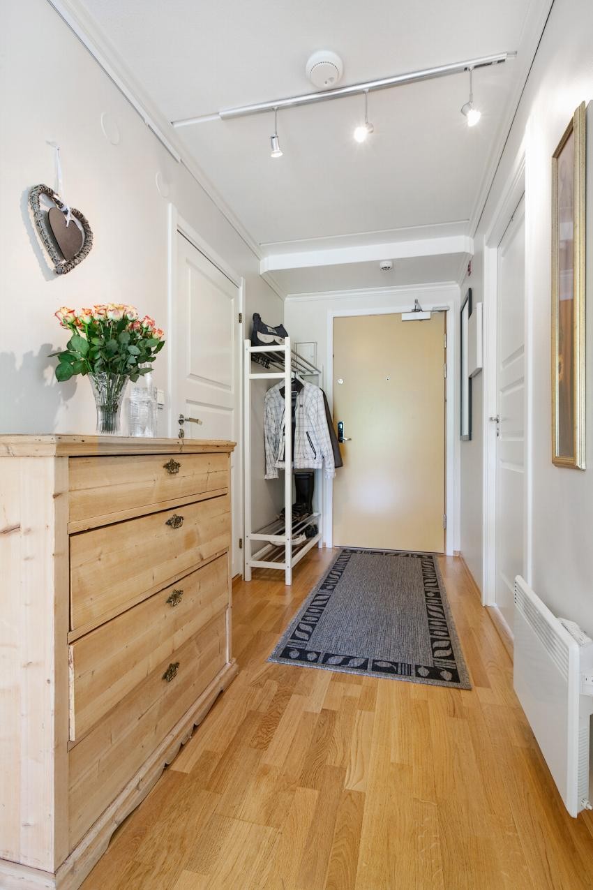 Entreen med soverommene til høyre i bildet Galleribilde