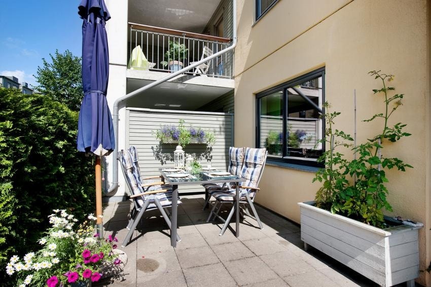 Koselig med middag i solen Galleribilde