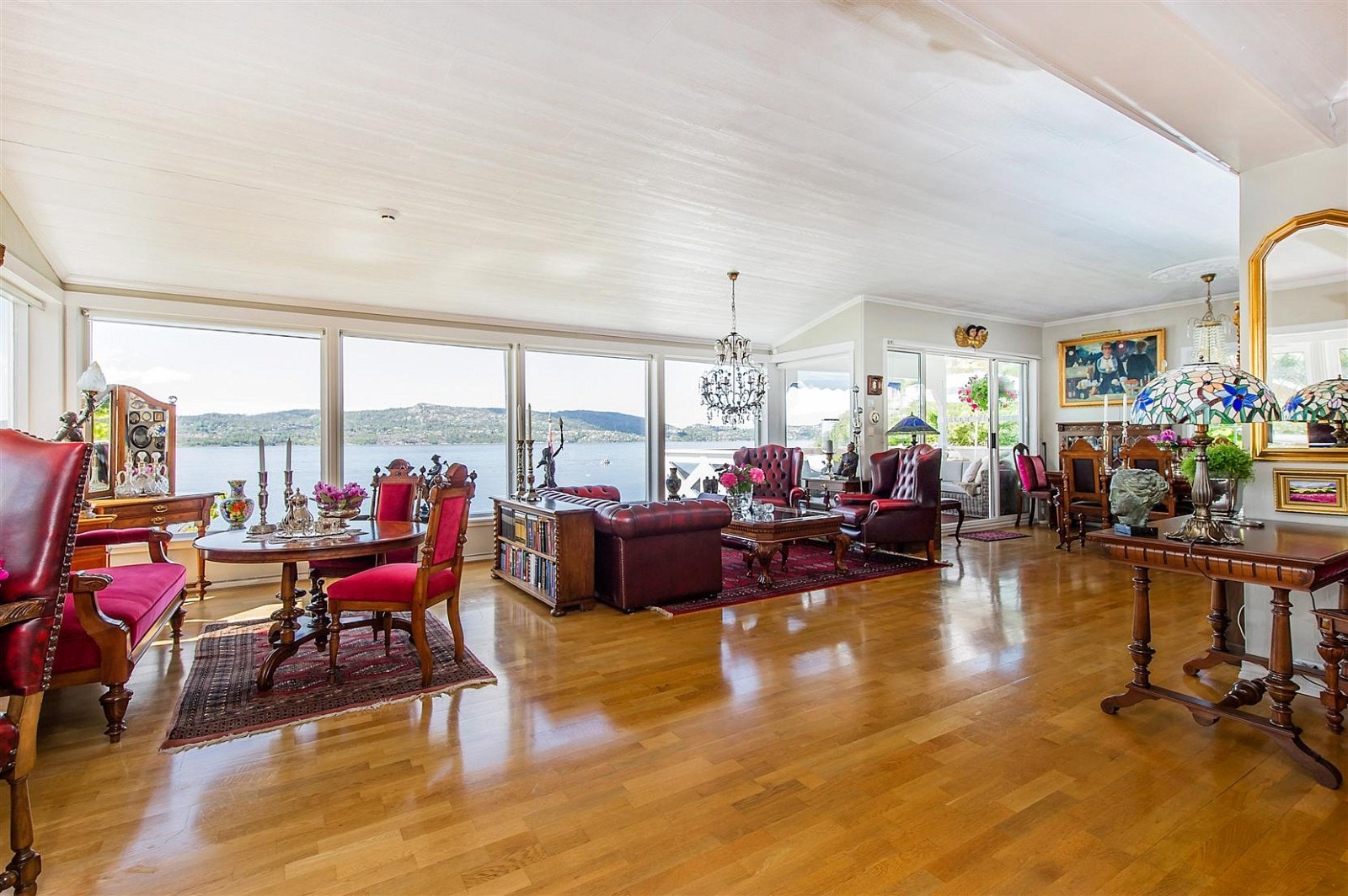 Stort, vakkert og pent. Galleribilde