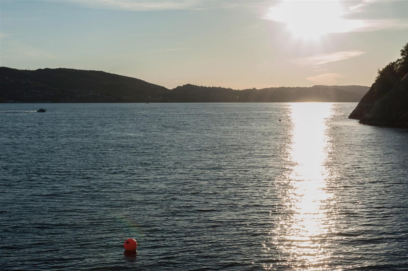 Sjø er stikkordet til denne eiendommen. Galleribilde