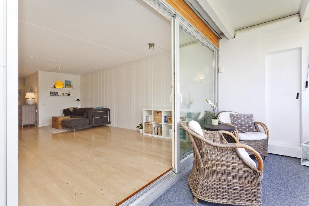 Direkte utgang til balkong fra stue Galleribilde