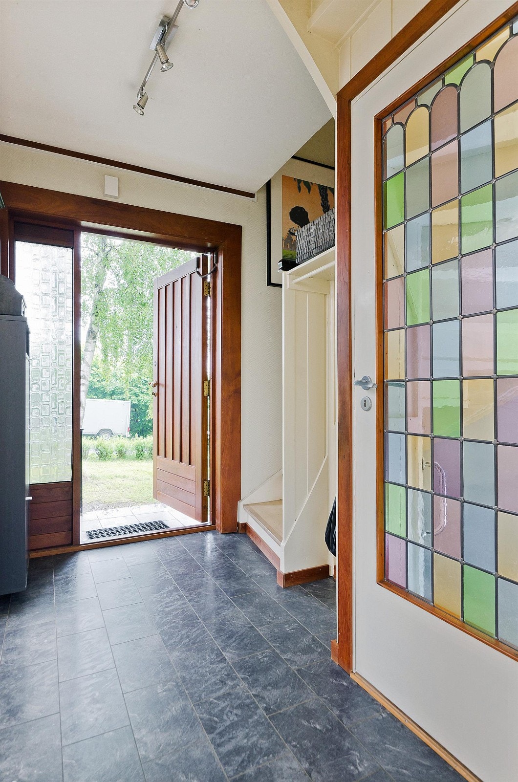 Lys og innbydende entrè. Galleribilde