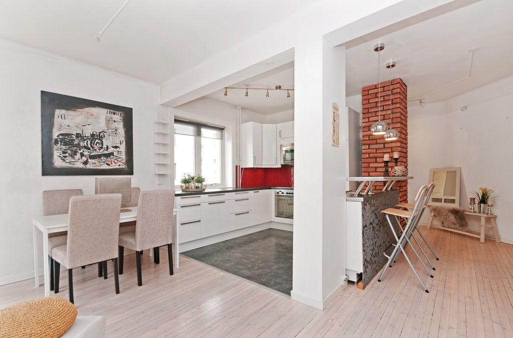 Kjøkken med spiseplass Galleribilde