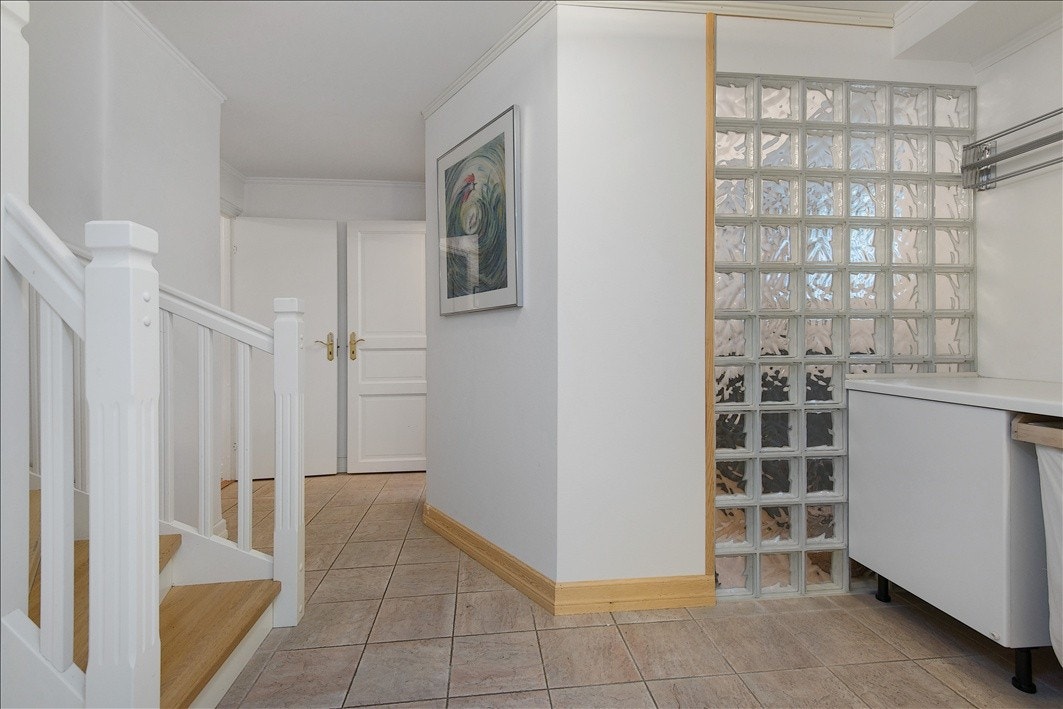 Trapp nede i 1. etg Galleribilde