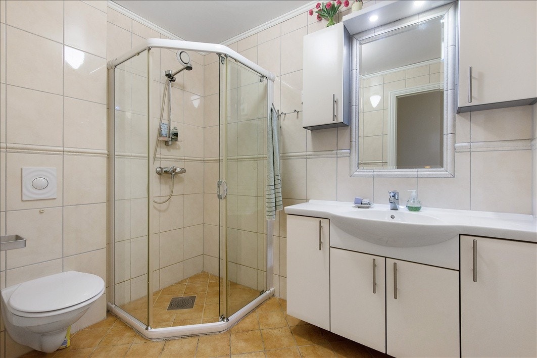 Bad m. dusj i 1. etg Galleribilde