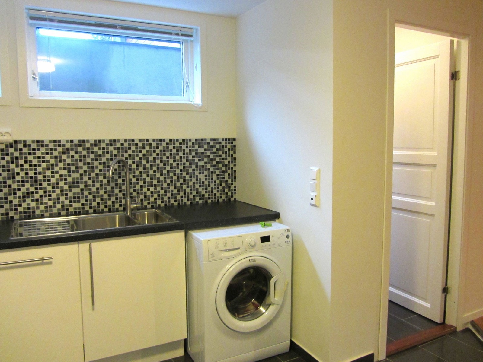 kitchen fully equipped Galleribilde