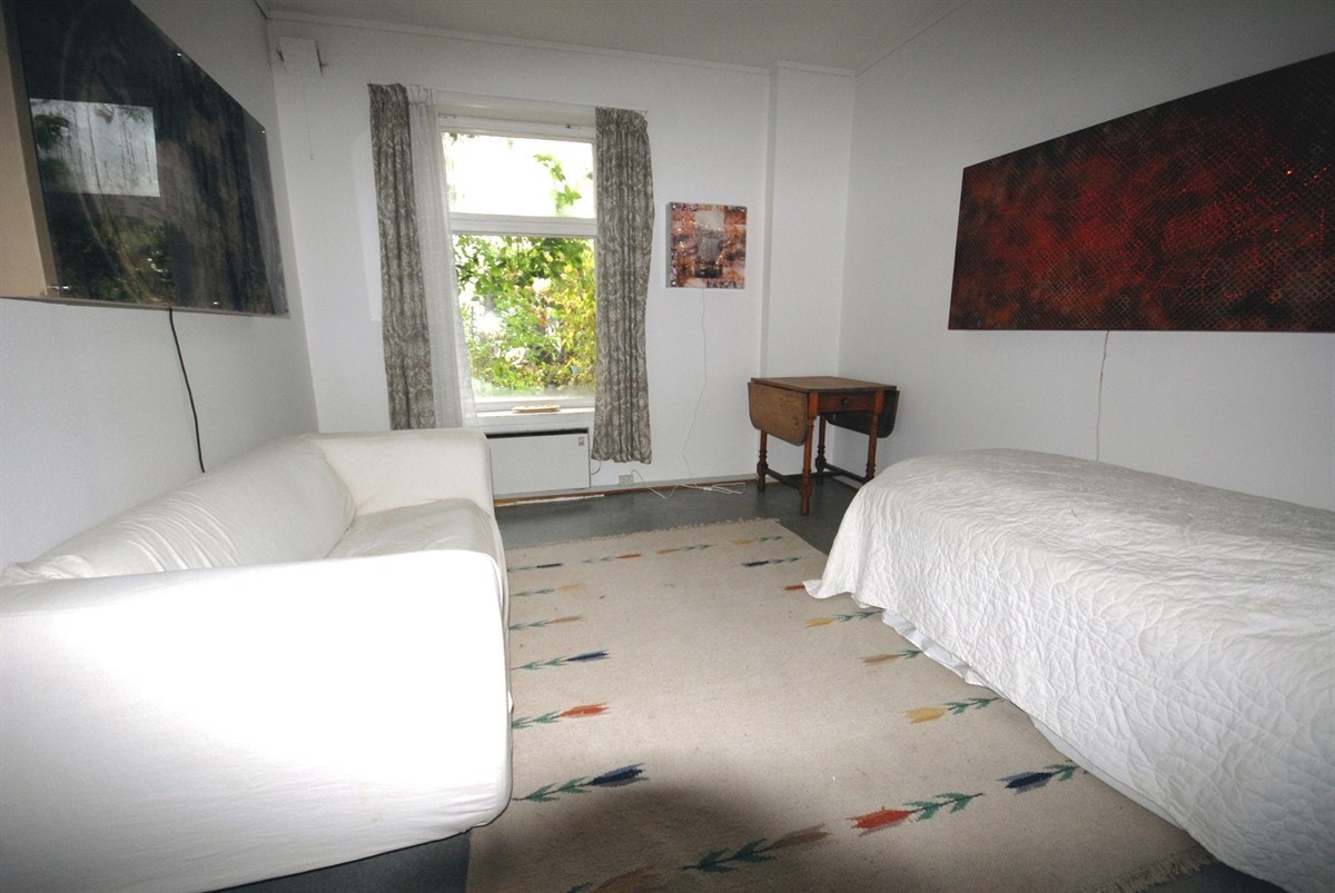 U.eta.rom-1-a Galleribilde