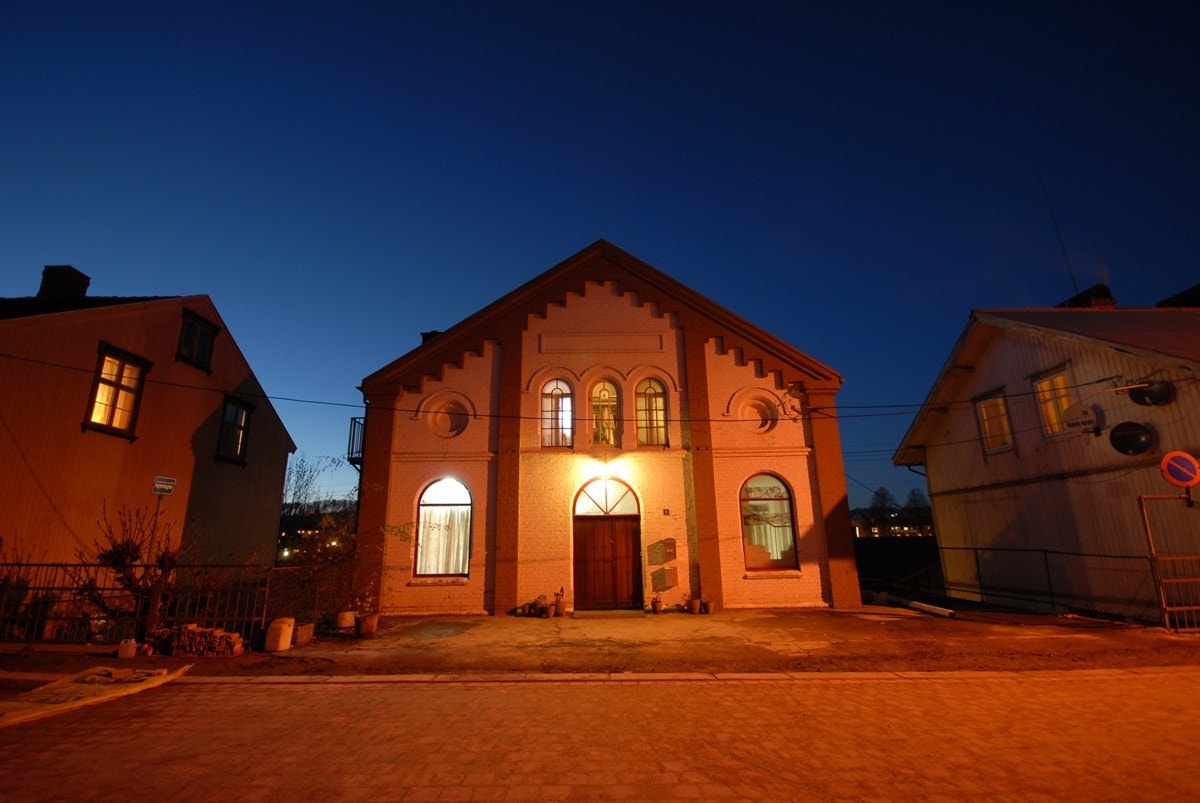 Fasade_Elvegata_kveld_4 Galleribilde