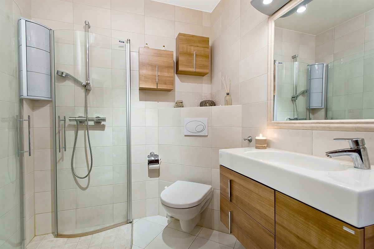 Flislagt bad fra 2009 Galleribilde