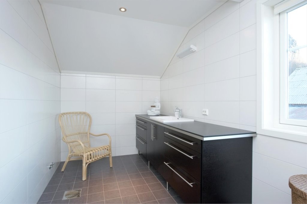 Bad i 2 etg (illustrasjonsbilde) Galleribilde