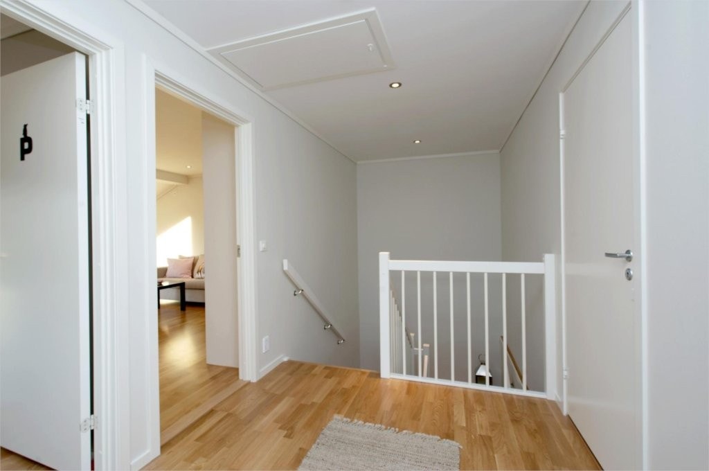 Trapperom og gang i 2 etg (illustrasjonsbilde) Galleribilde