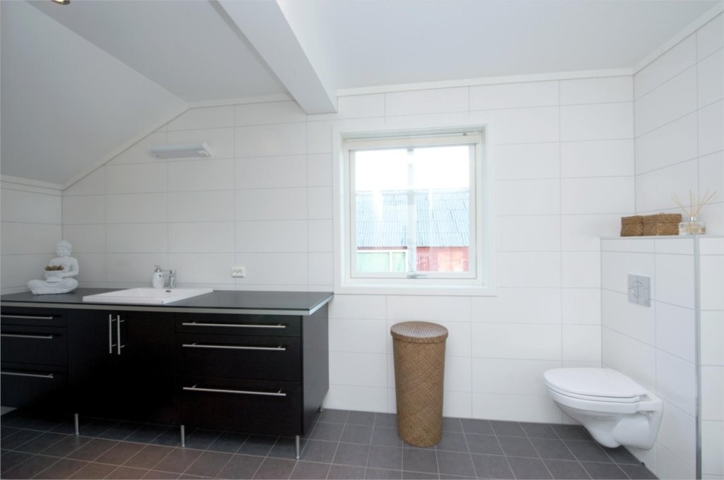 Bad i 2 etg bilde 3 (illustrasjonsbilde) Galleribilde