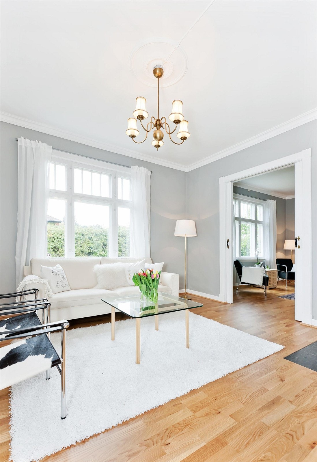 Stuene har mange flotte detaljer som bør sees Galleribilde