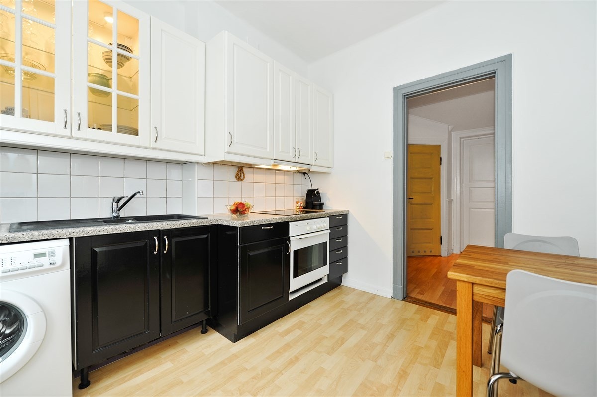 Kjøkken med spiseplass Galleribilde