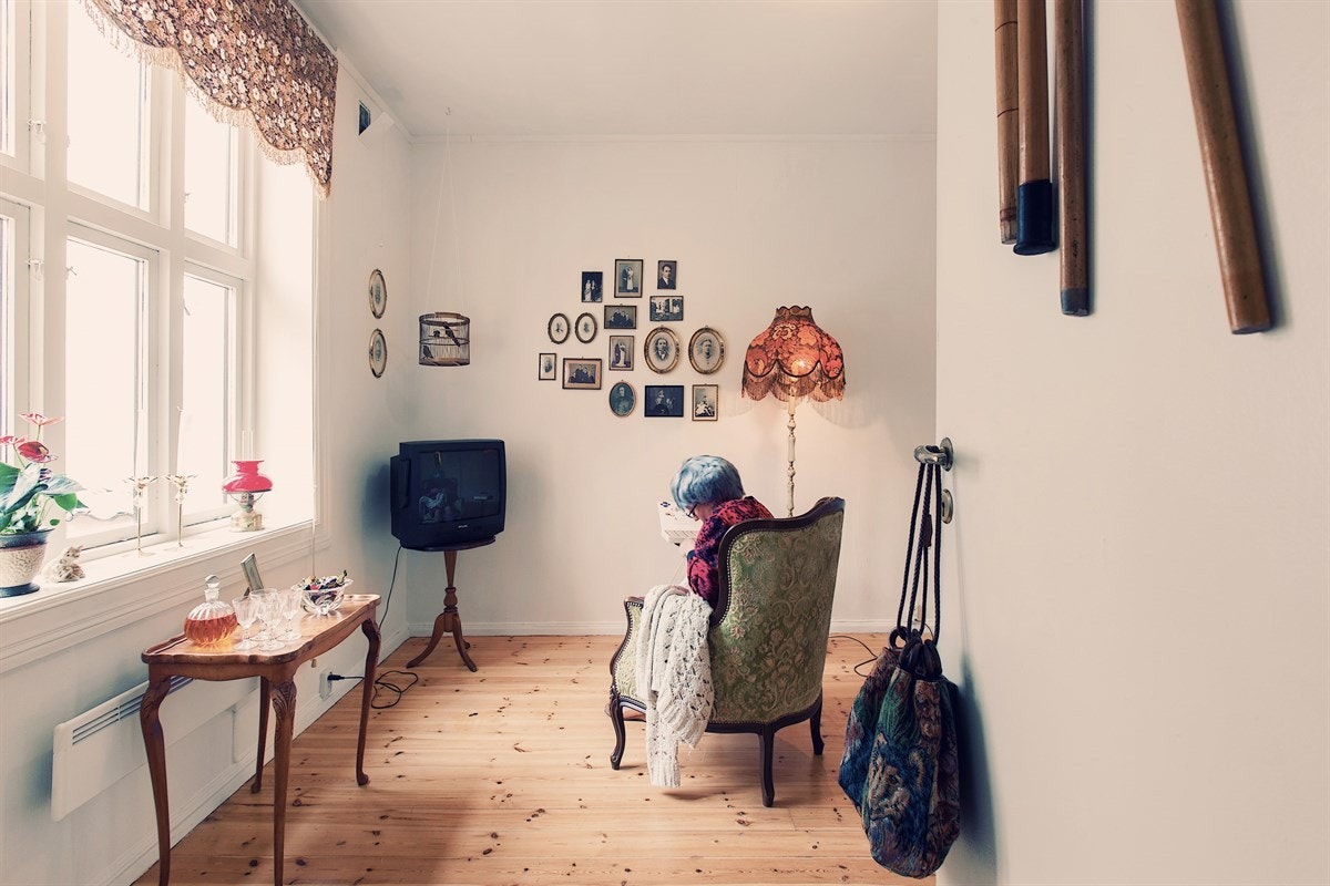 Hybelen har en enkel adkomst i 1. etasje. Galleribilde