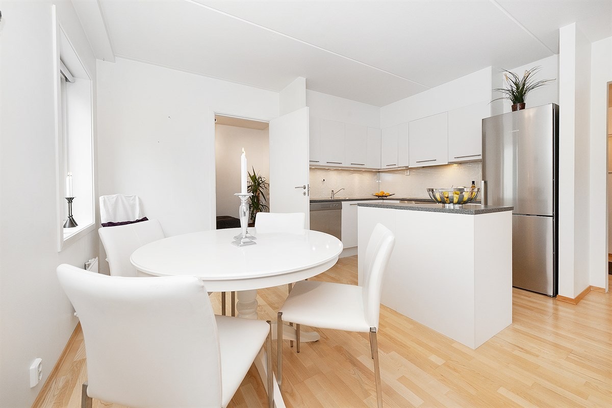 Spisestue/kjøkken Galleribilde