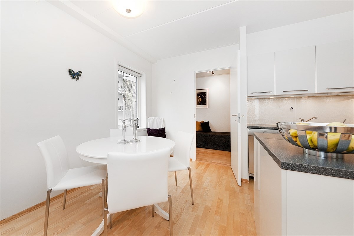 Spisestue tilknyttet kjøkken Galleribilde