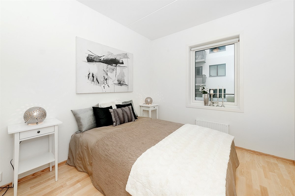 Hovedsoverom med eget walk in closet Galleribilde