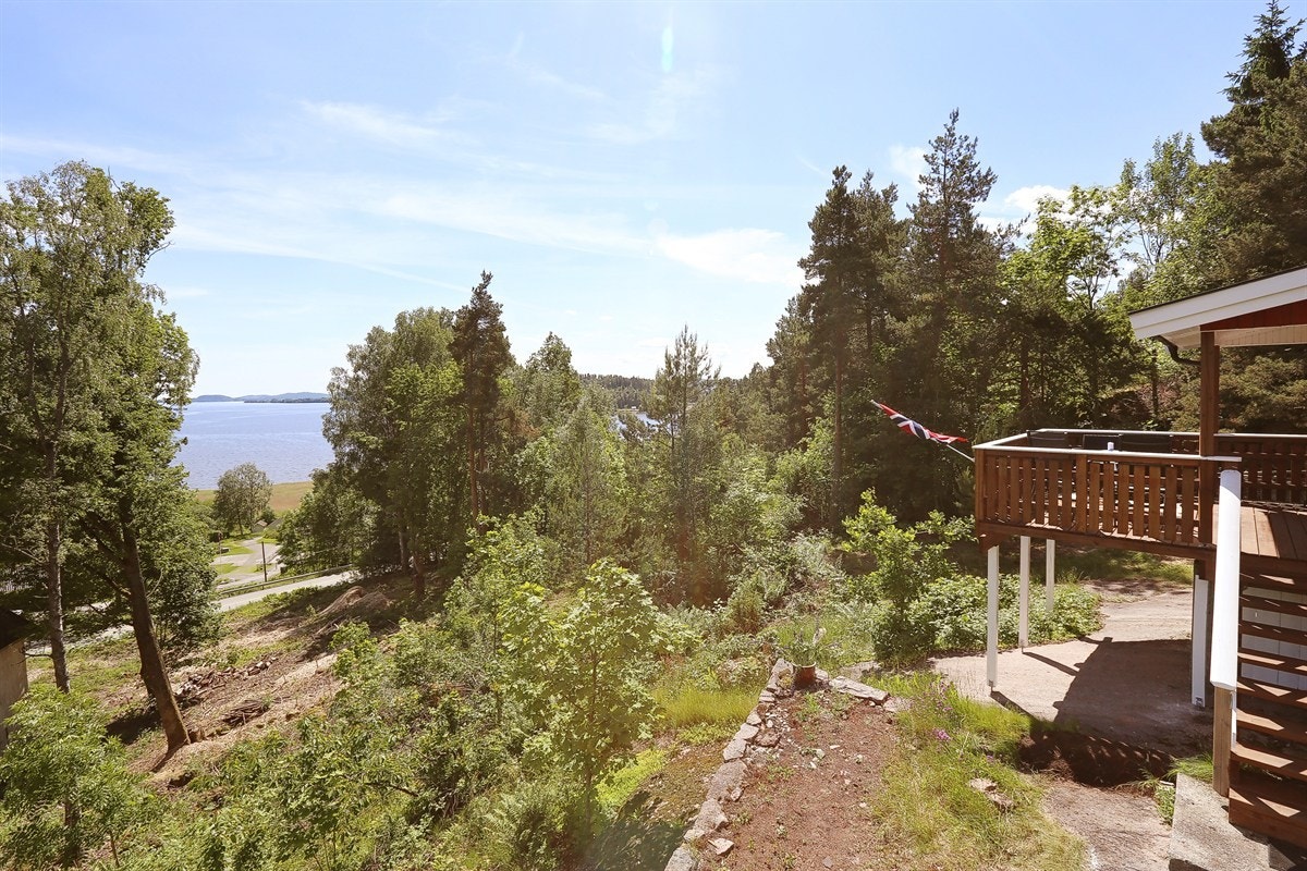 Fasade og tomt Galleribilde