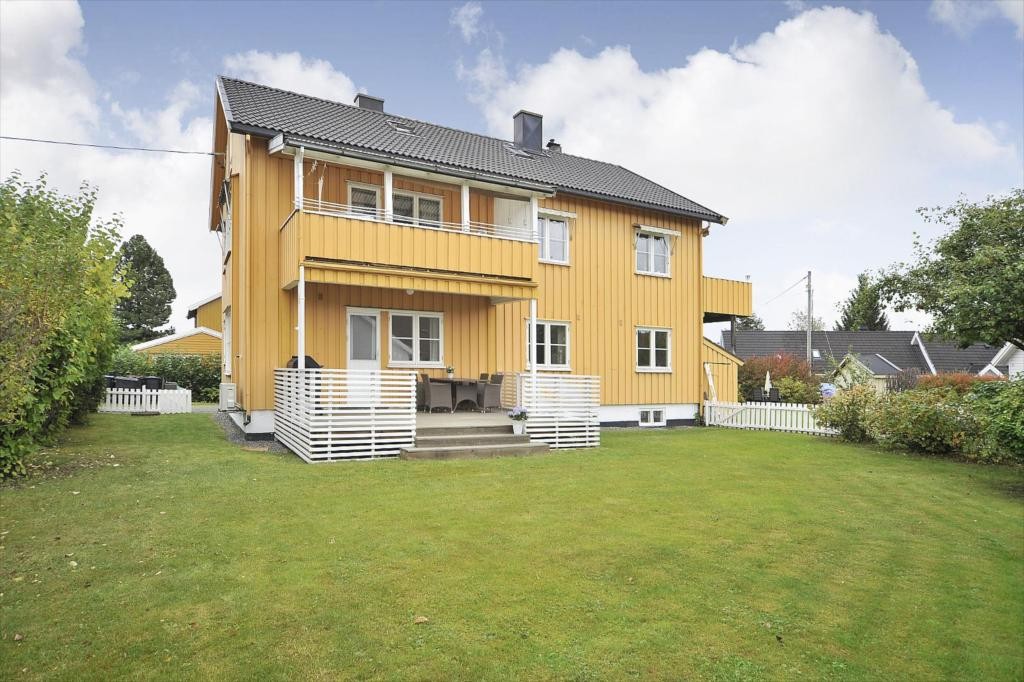 Tongjordet - Selveierleilighet i hele 1. etasje + kjeller Galleribilde