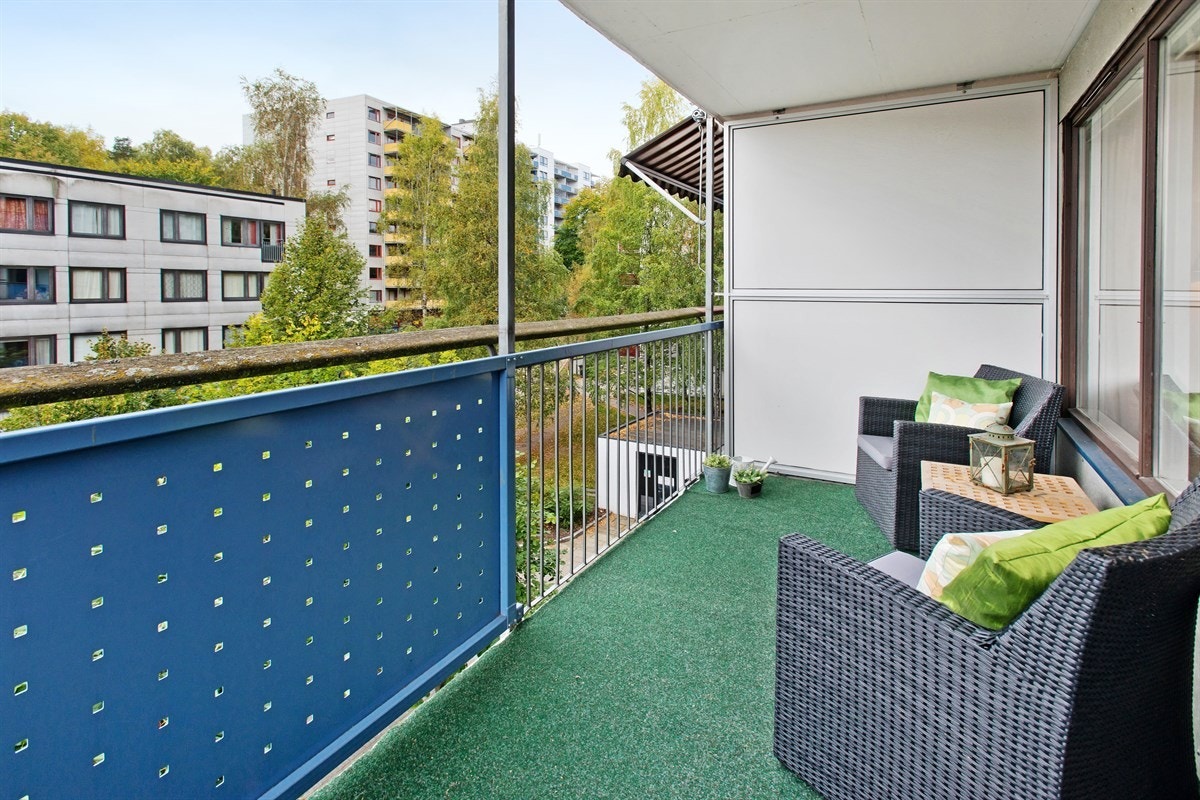 Hyggelig skjermet overbygget balkong Galleribilde