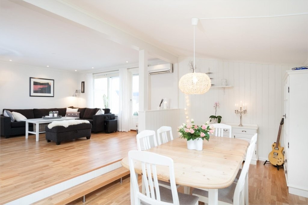 Spisestue - kan event deles av til soverom nr 3 Galleribilde