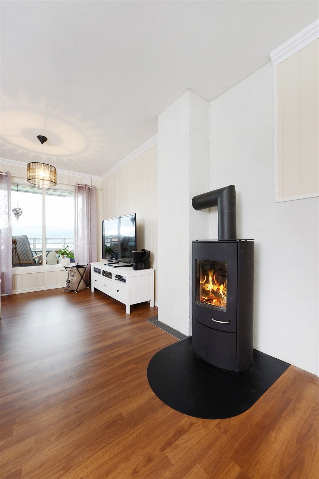 Koselig peisovn Galleribilde