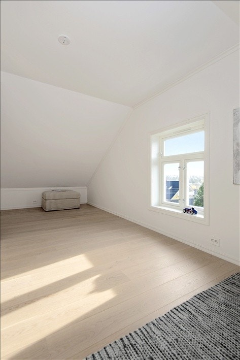 Soverom 1 av 5 (loftsetasjen) Galleribilde