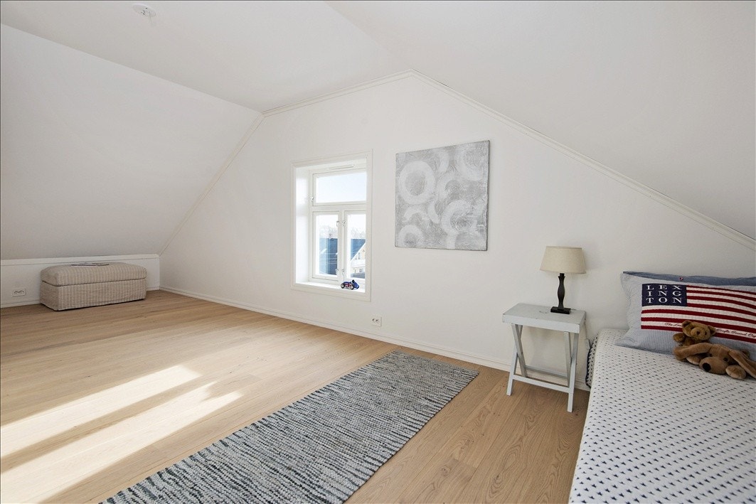 Soverom 2 av 5 (loftsetasjen) Galleribilde