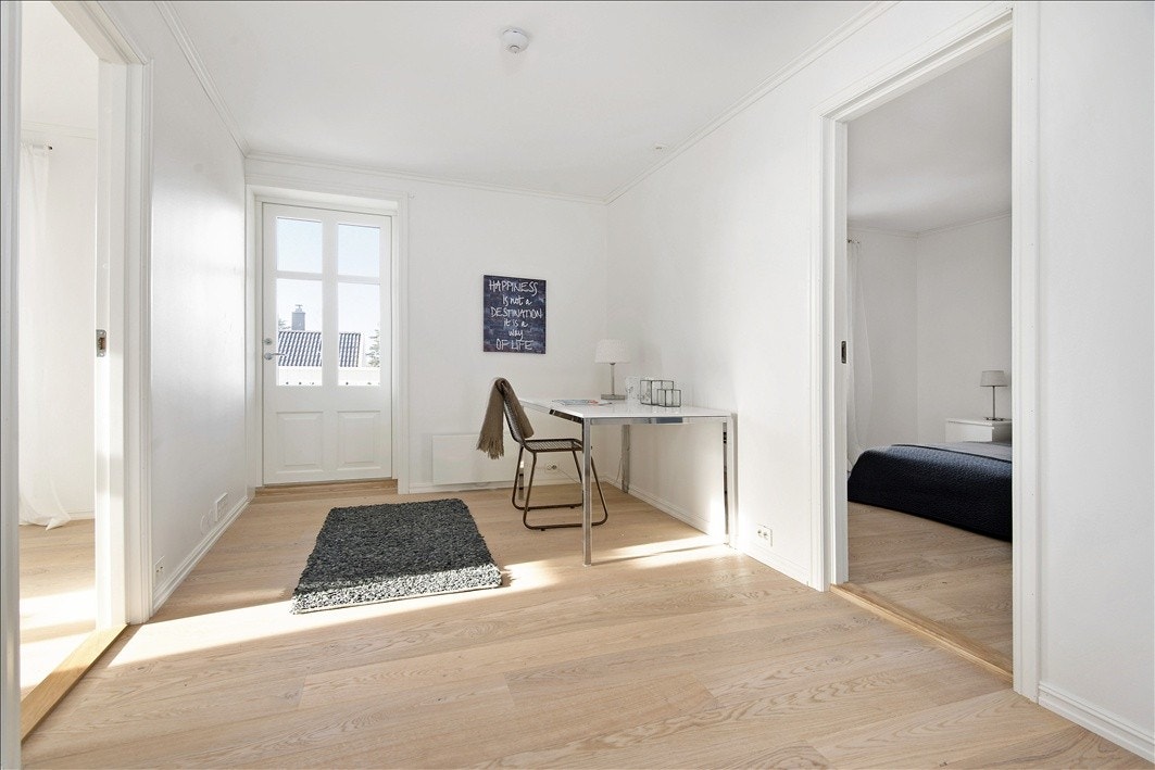 Oppholdsrom i 2 etg. med utgang balkong Galleribilde