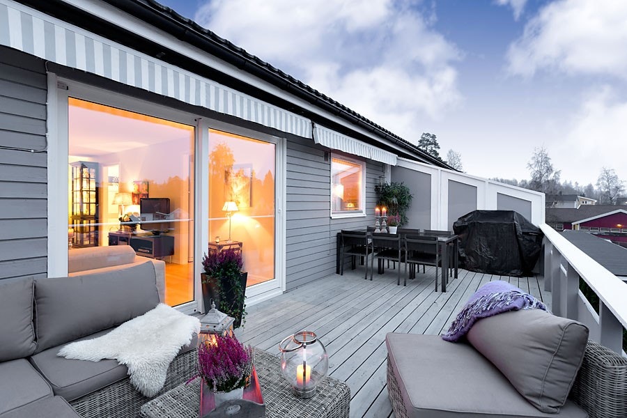 Stor solrik vestvendt terrasse på 22 kvm Galleribilde