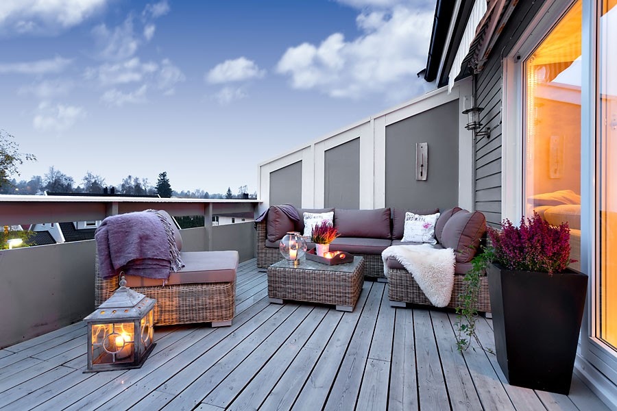 Stor solrik vestvendt terrasse på 22 kvm Galleribilde