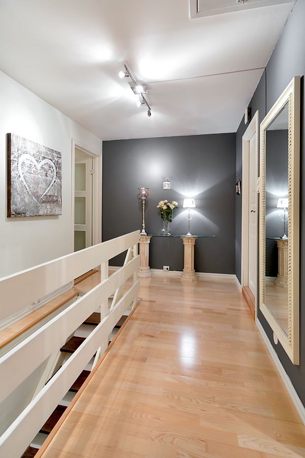 Trappegang 1. etasje Galleribilde