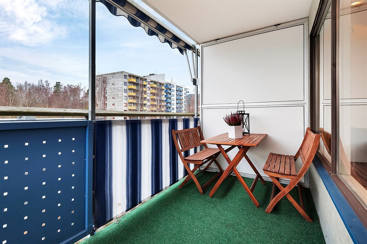 Solrik vestvendt balkong Galleribilde