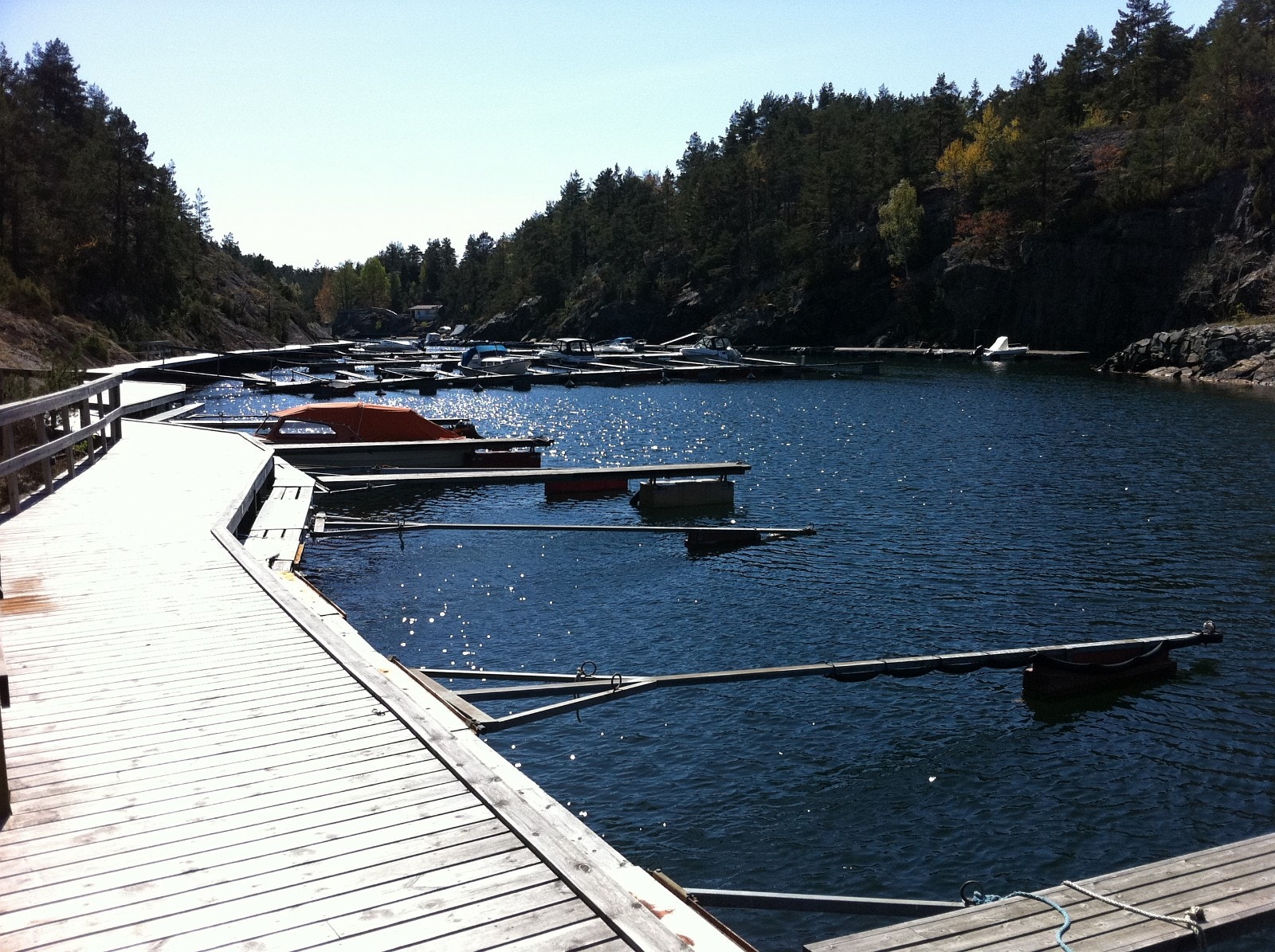 Båtplasser i kilen like nedenfor feltet Galleribilde
