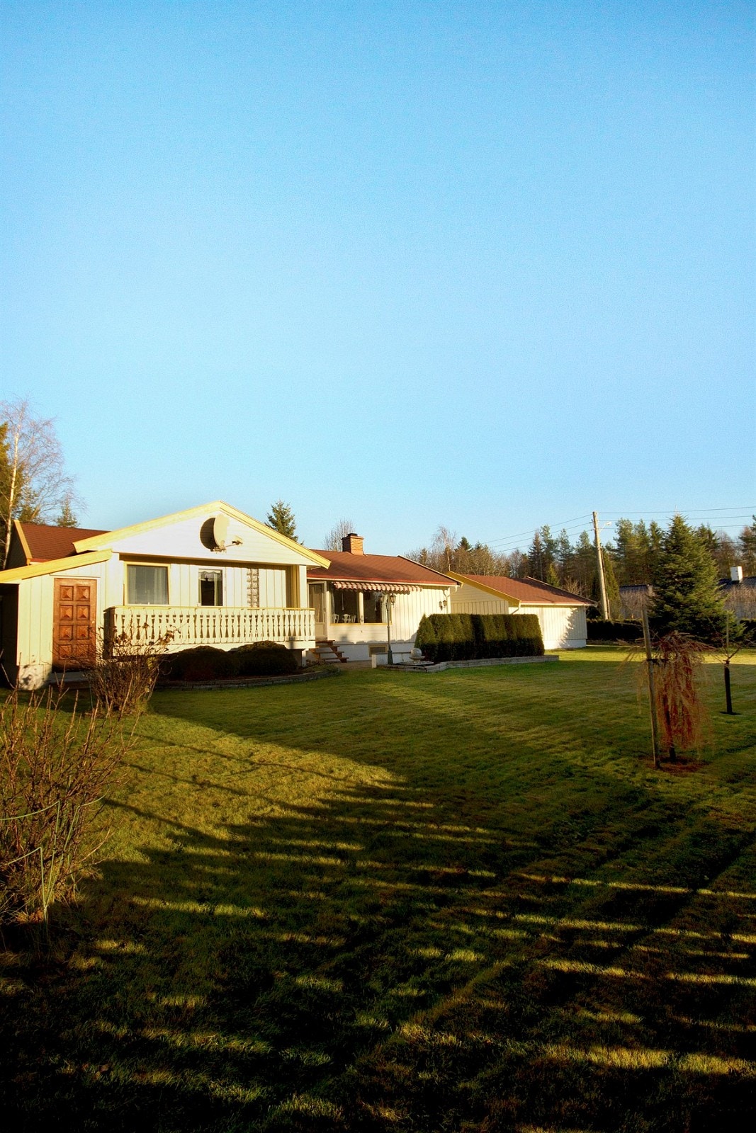 Romslig hage og meget gode solforhold Galleribilde