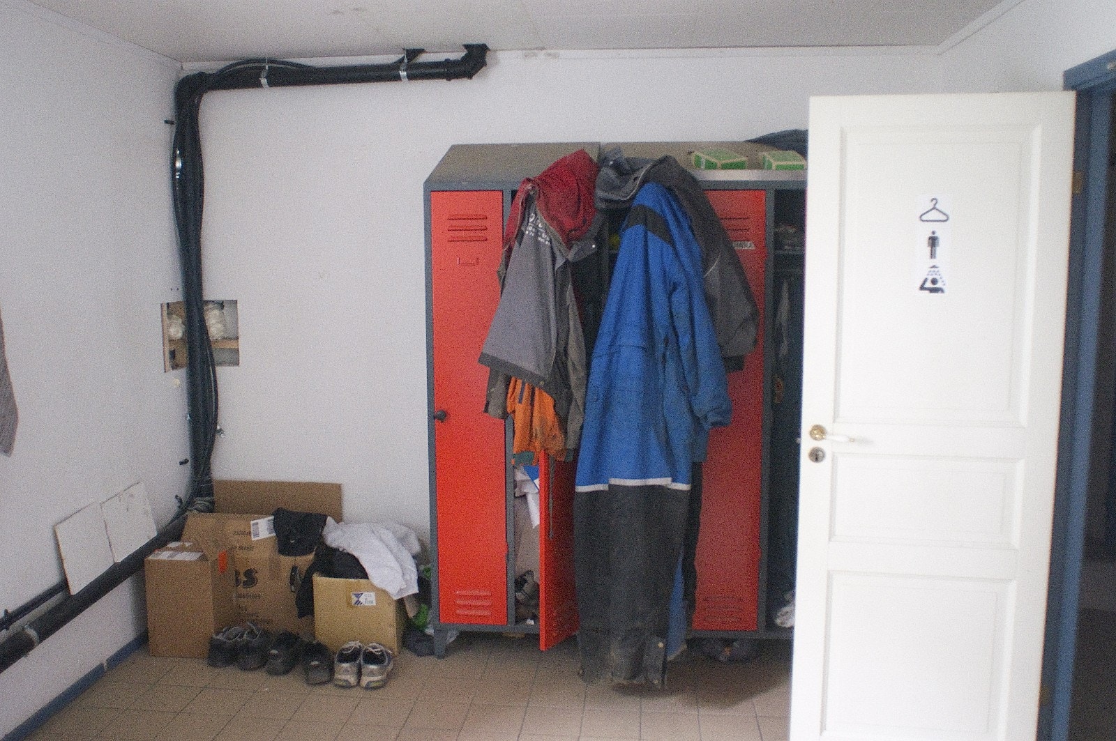 Garderobe Galleribilde