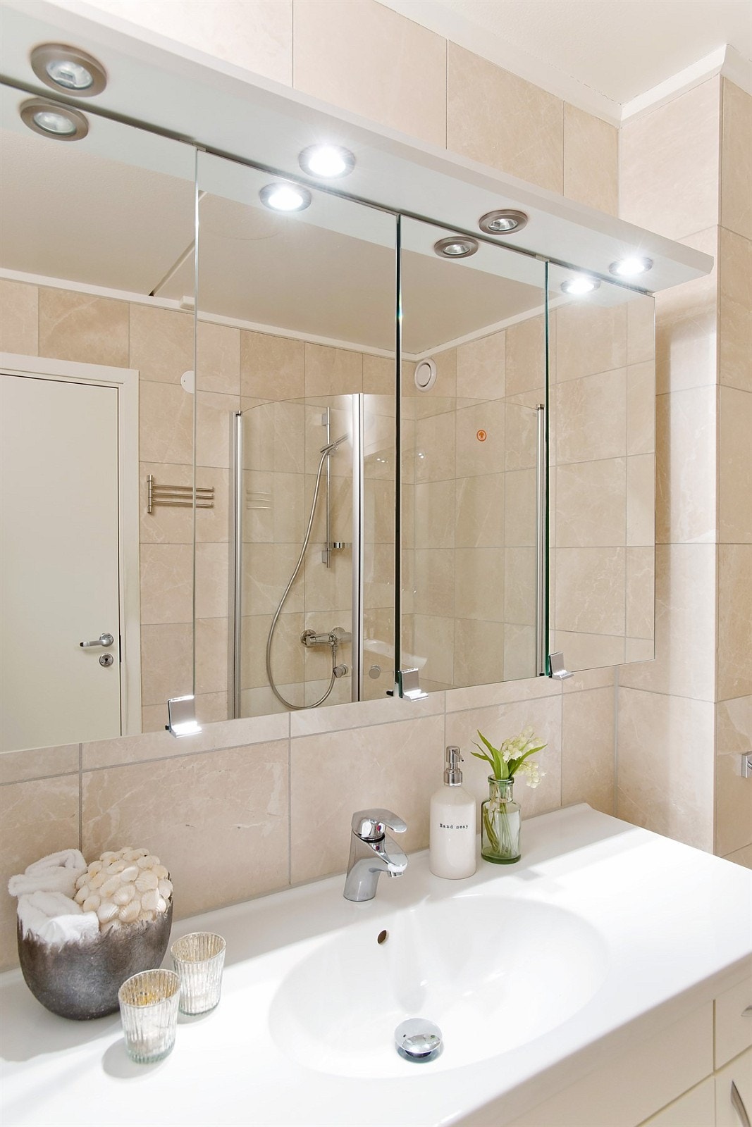 Baderomsdetaljer Galleribilde