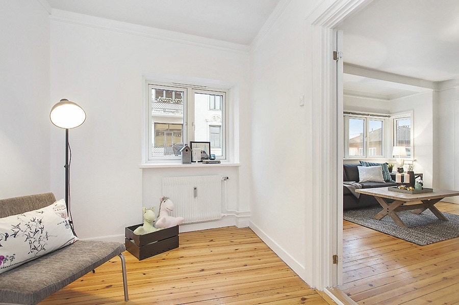 Soverom II mot stue Galleribilde