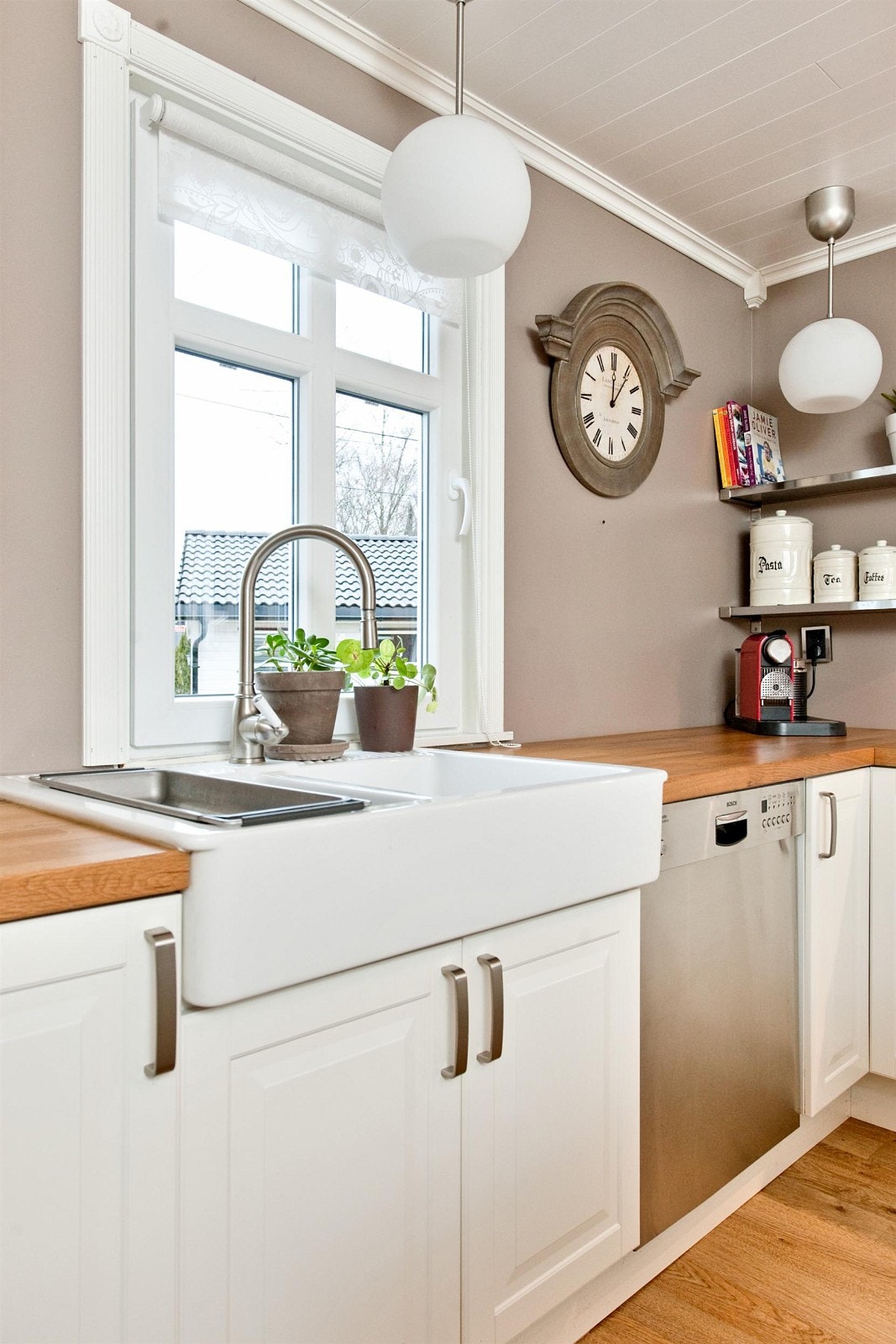 Kjøkkenet ble pusset opp i 2011. Galleribilde