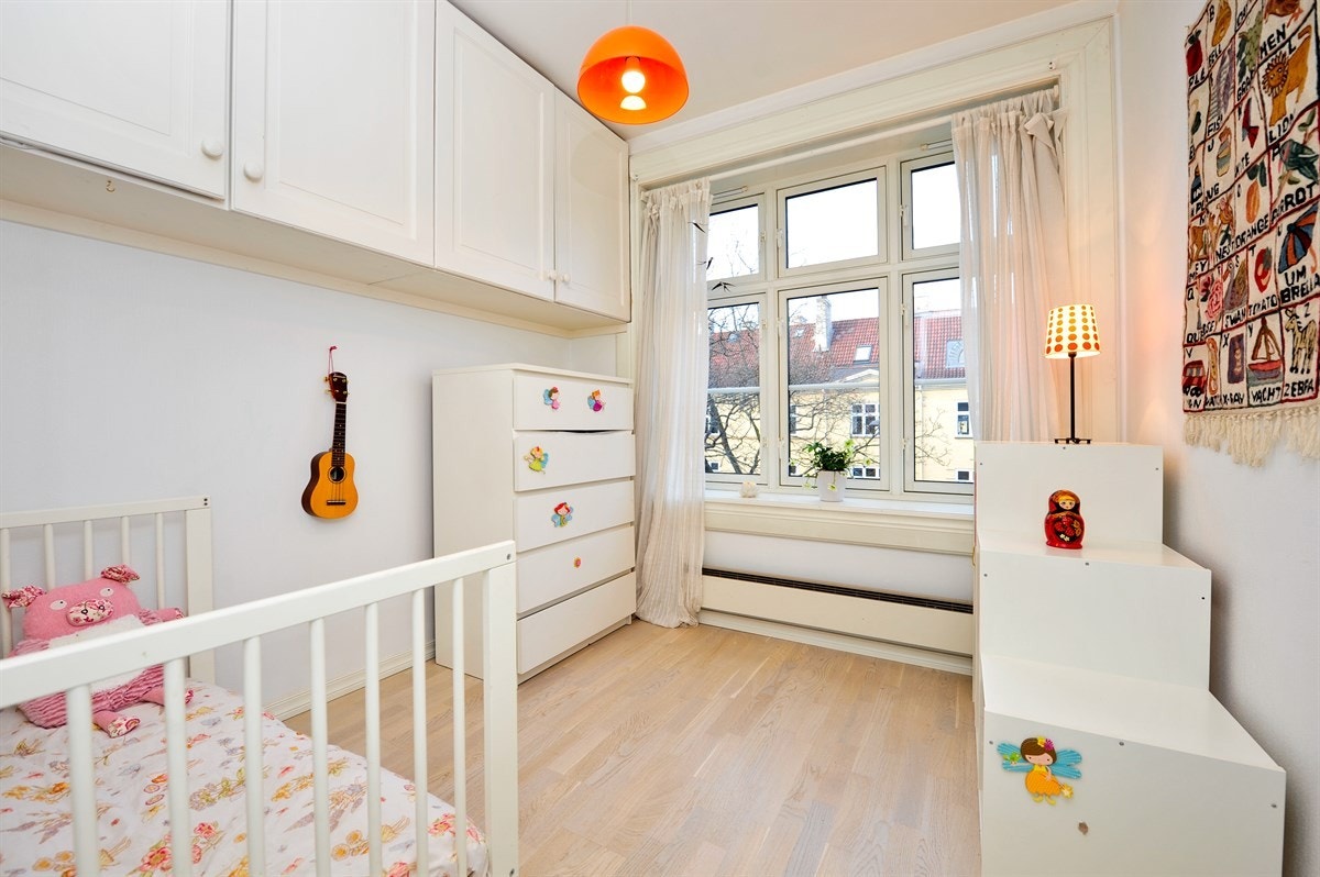 Soverom med skapplass. Galleribilde