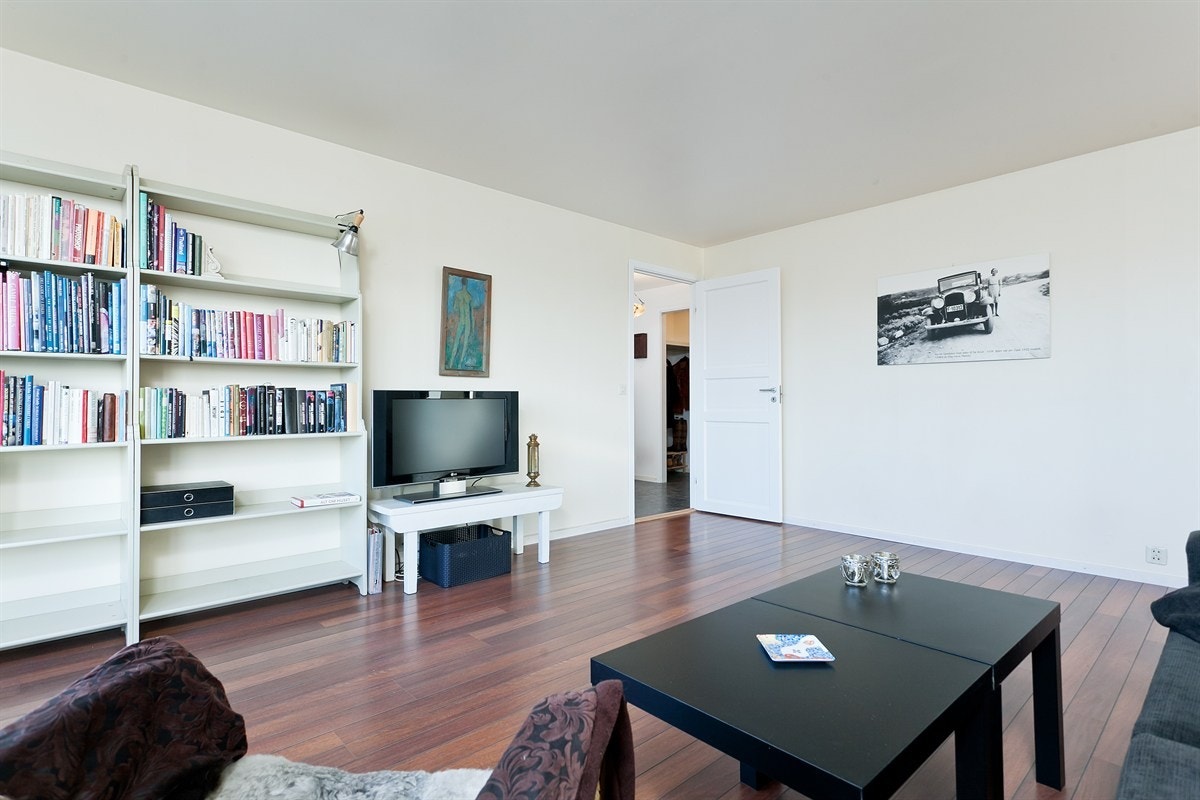 Gjennomgående endeleilighet - Store vinduer Galleribilde