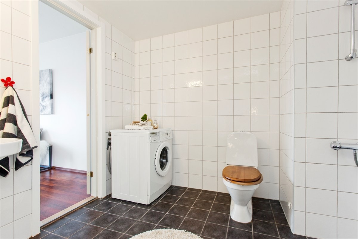 Flott flislagt bad Galleribilde