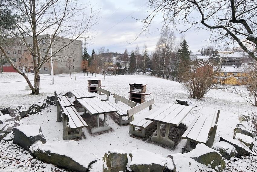 Felles hyggelig grillplass i brl. Galleribilde