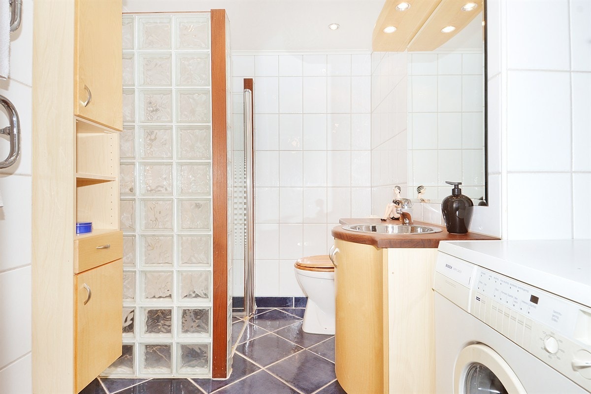 Flislagt bad Galleribilde